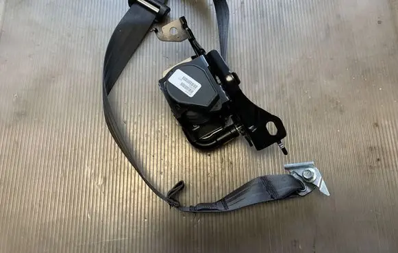 Subaru Outback (BT) Rear seatbelt 6432295VHB BS460065DKA
