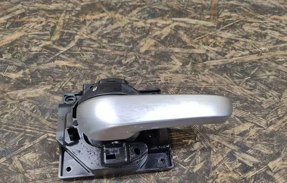 Fiat 500X Front door interior handle 