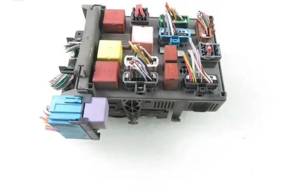 Renault Laguna II Central body control module 8200228551