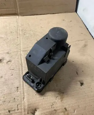 Mercedes-Benz E W124 Door central lock control unit/module 0132006326 1248000948