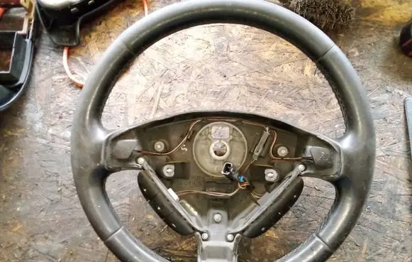Opel Zafira A Steering wheel 13127925