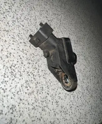 BMW 5 E39 Fuel pressure sensor 0261230046