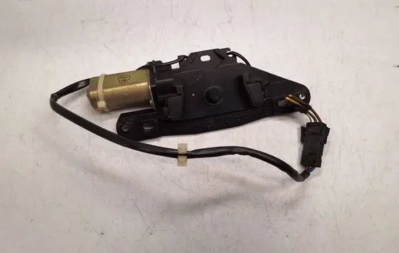BMW 5 E39 Tailgate/trunk/boot lift motor 67108362371