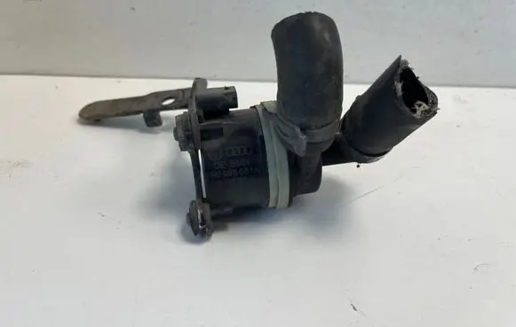 Volkswagen PASSAT B7 Electric auxiliary coolant/water pump 5N0965561A 12402100302