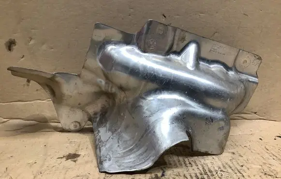 BMW M4 F82 F83 Heat shield in engine bay 7848039