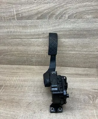 Audi A4 S4 B6 8E 8H Accelerator throttle pedal 8E1721523F 6PV00837601