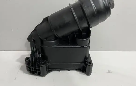 BMW 3 E90 E91 Engine oil radiator 8512435