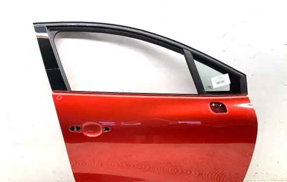 Renault Clio IV Front door