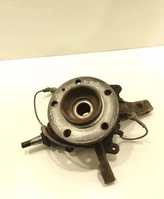 Renault Master III Front wheel hub 325K