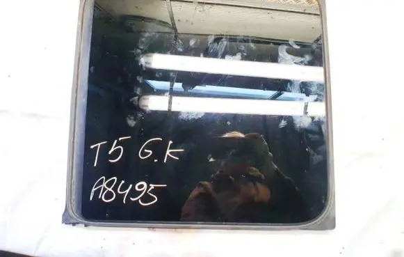 Volkswagen Transporter - Caravelle T5 Rear side window