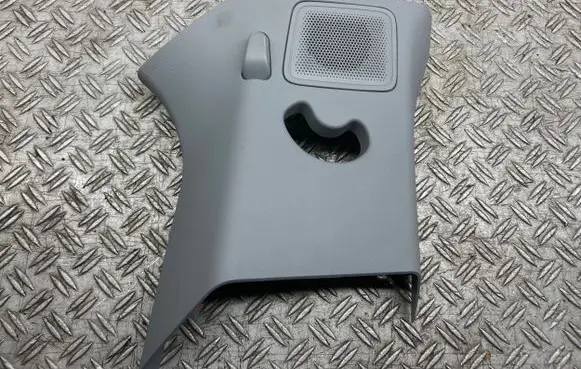 Ford Explorer VI Rear door card panel trim