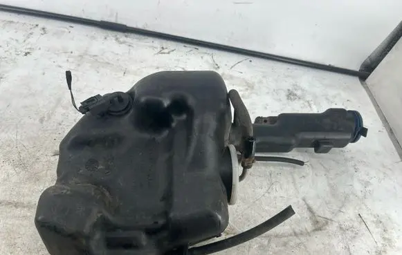 Mercedes-Benz CLS C218 X218 Windshield washer fluid reservoir/tank A204869