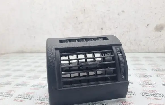 Volkswagen Fox Dashboard side air vent grill/cover trim 5Z0819703