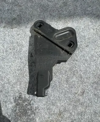 Mercedes-Benz B W246 W242 Muffler mount bracket/holder A2468850214