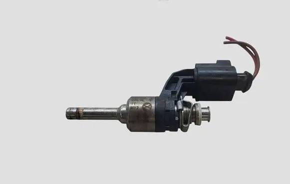 Skoda Octavia Mk2 (1Z) Fuel injector 03C906036M