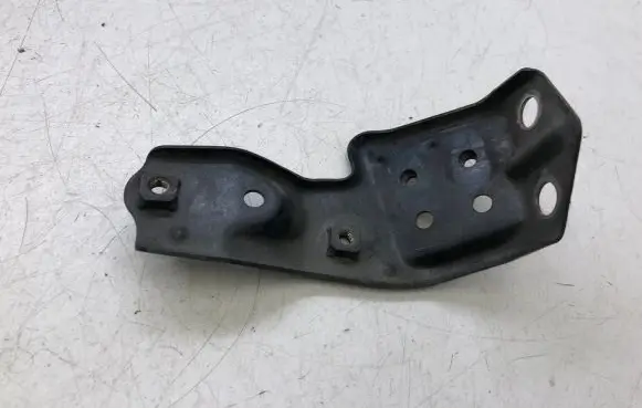 Toyota Avensis T270 Headlight/headlamp mounting bracket