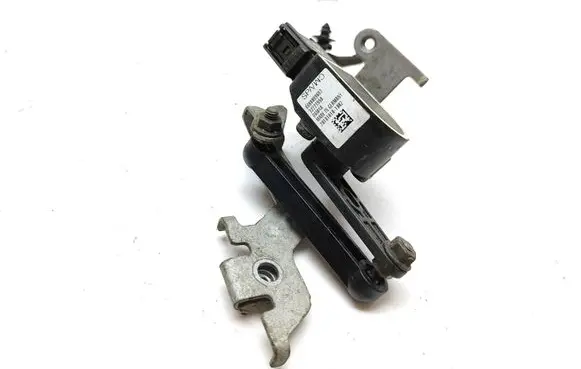 Volvo XC40 Headlight/headlamp level sensor 32221958 8888899693 201810101802