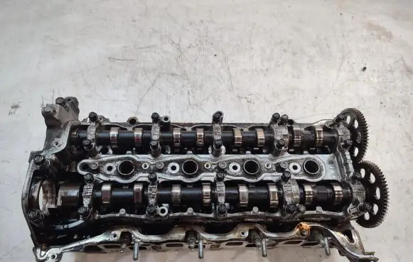 Honda Civic IX Engine head 