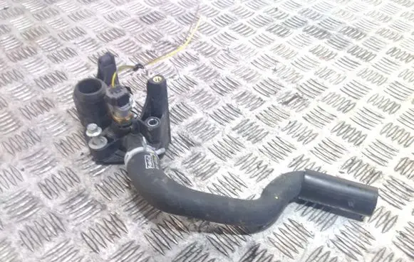 Ford Fiesta Engine coolant pipe/hose 8V2118K570AA