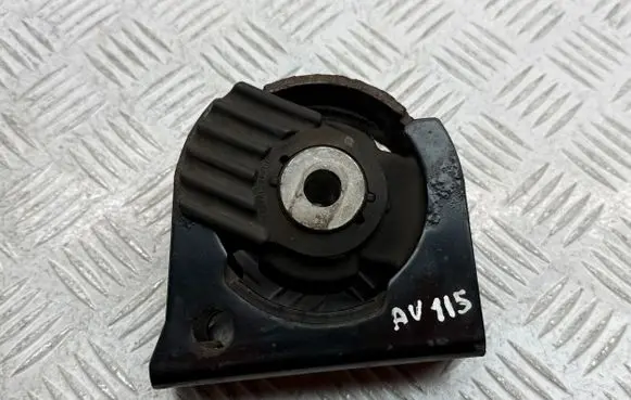 Toyota Avensis T270 Engine mount bracket 123610R040 00F4910808