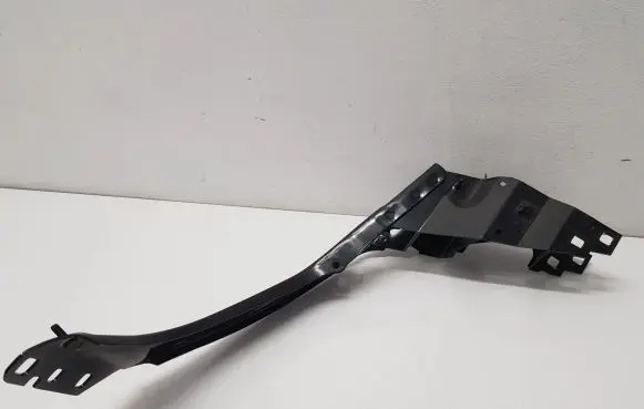 BMW 2 F46 Headlight/headlamp mounting bracket 7426634 742663406 185631