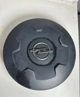 Opel Vivaro R16 wheel hub/cap/trim 00461060860 24432643 24432644