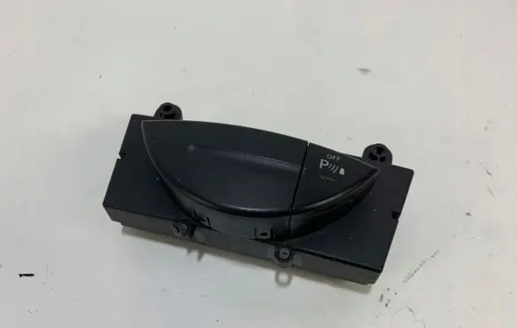 Mercedes-Benz E W211 Parking (PDC) sensor switch 2118206510