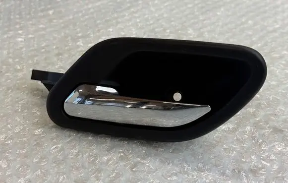 BMW 5 E39 Front door interior handle 8226049