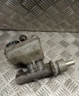Peugeot 406 Master brake cylinder L481376