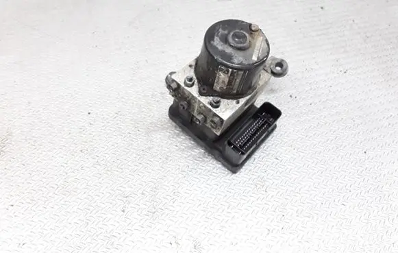 Skoda Octavia Mk1 (1U) ABS Pump 1C0907379K 1J0614417D