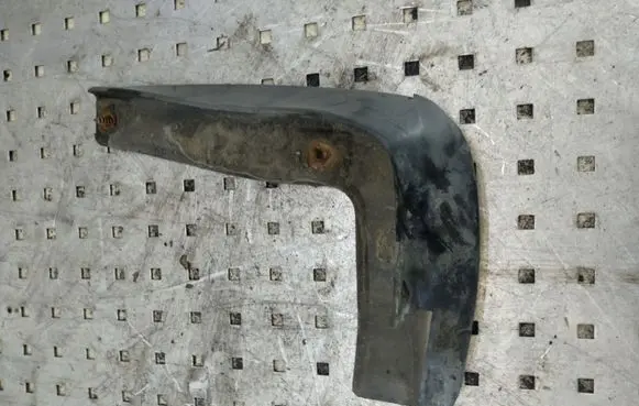 Toyota Avensis T220 Rear mudguard 7662105020