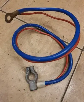 GAZ 24-10 Positive cable (battery) 130011B3