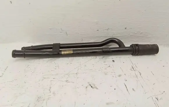 Volkswagen Touareg II Engine coolant pipe/hose 7P6121070AP
