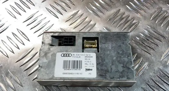 Audi A4 S4 B8 8K Light module LCM 89500248