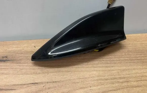 Nissan Qashqai J12 Aerial GPS antenna 282086TL1A