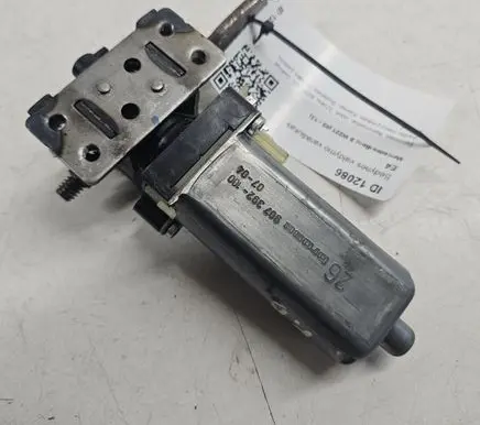 Mercedes-Benz S W221 Seat adjustment motor 907392100