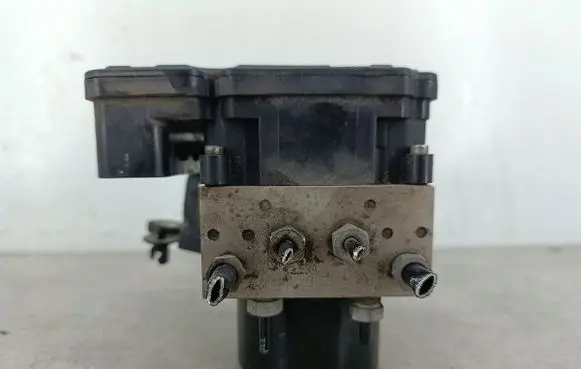 Volvo V70 ABS Pump 
