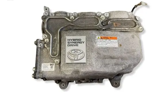 Toyota Yaris Voltage converter inverter G920052031