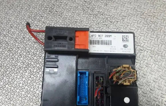 Audi A6 S6 C6 4F Comfort/convenience module 4F0907289M