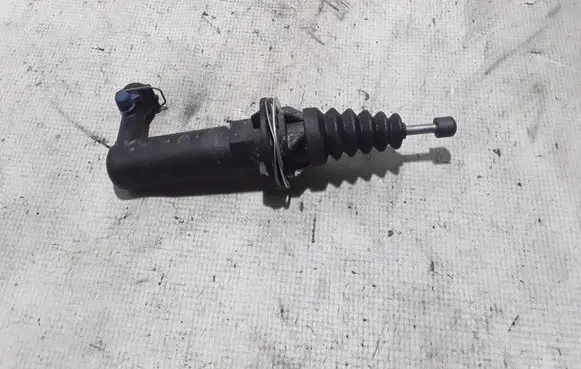 Renault Master III Master brake cylinder 306204410R