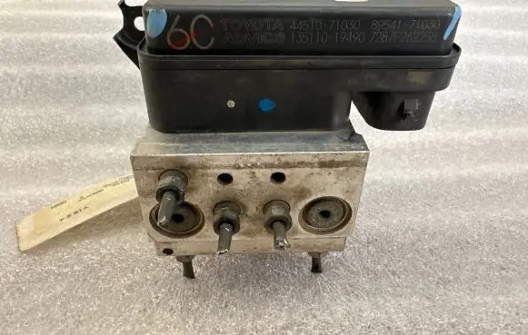 Toyota Hilux (AN10, AN20, AN30) ABS Pump 8954171030 4451071030 13511019490
