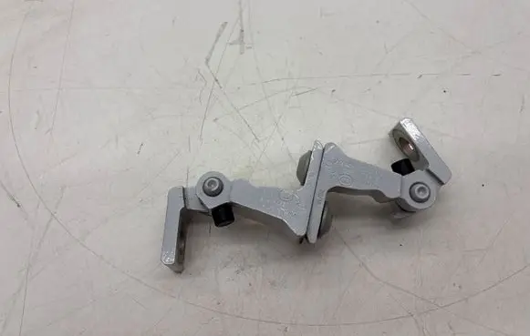 Skoda Fabia Mk3 (NJ) Front door upper hinge 8K0831402P A046573