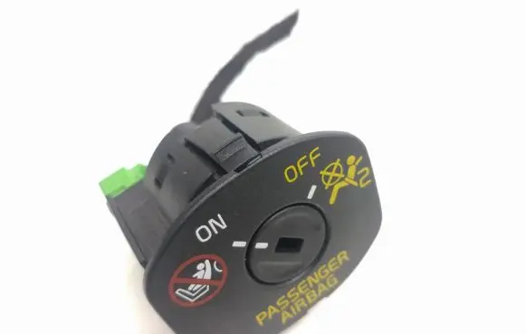 Passenger airbag on/off switch