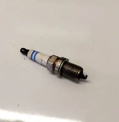 Audi A6 S6 C6 4F Spark plug