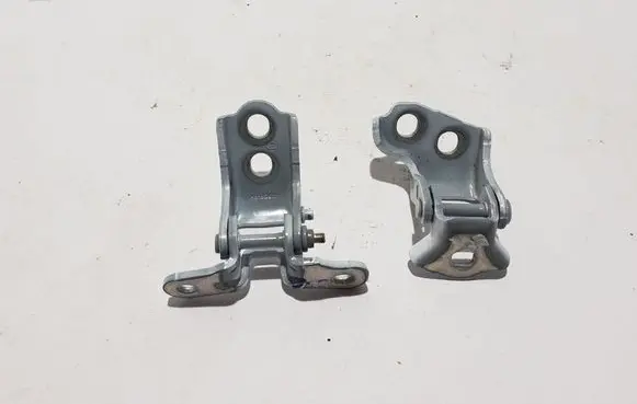 Renault Clio V Front door upper hinge 804004057R