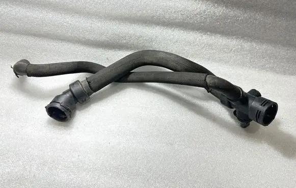 Audi A4 S4 B6 8E 8H Engine coolant pipe/hose 8E0121049