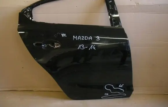 Mazda 3 II Rear door