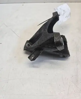 Audi A6 S6 C5 4B Engine mounting bracket 8E0199308J