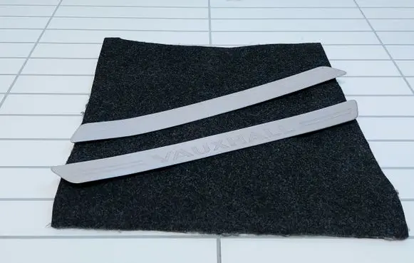 Opel Insignia A Front sill trim cover 13272116 545279093