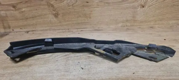 Headlight/headlamp mounting bracket